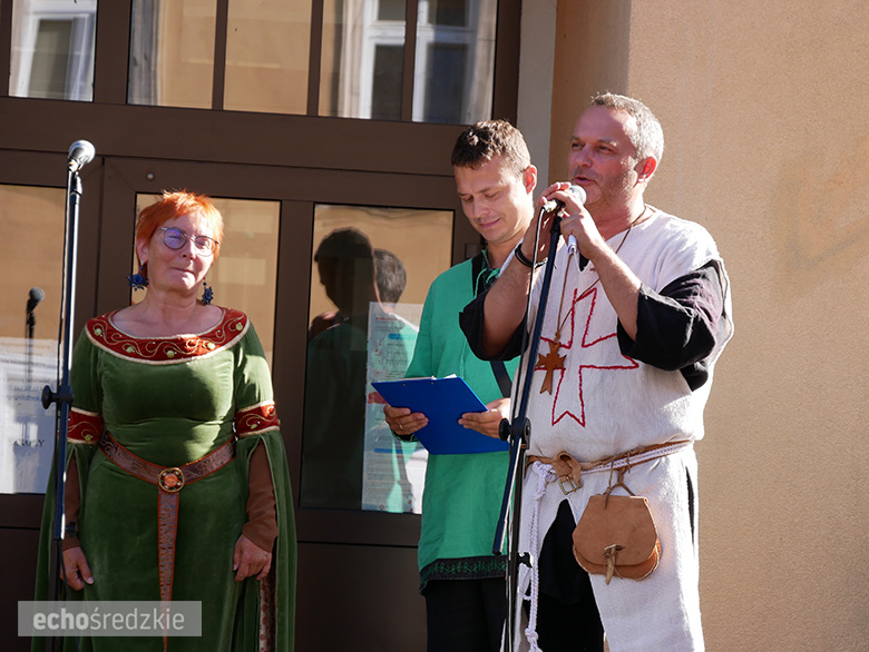 Odsłonięcie muralu w Środzie Śląskiej