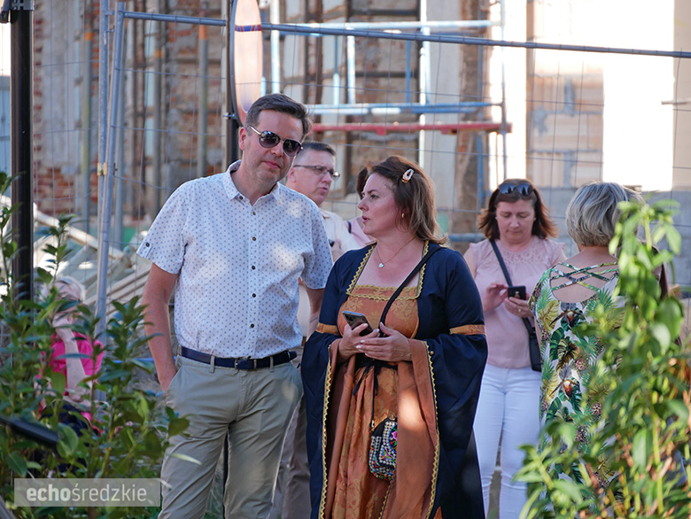 Odsłonięcie muralu w Środzie Śląskiej