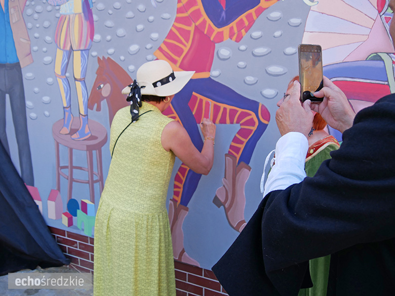 Odsłonięcie muralu w Środzie Śląskiej