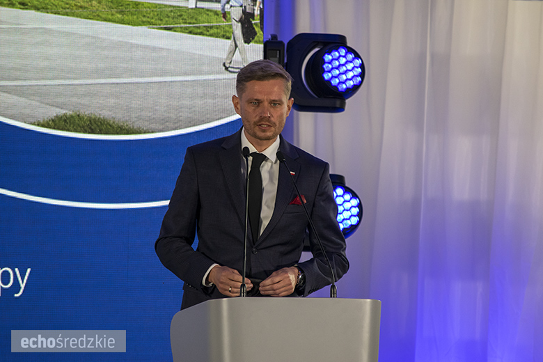 Wbudowanie kamienia węgielnego pod budowę zakładu Frito Lay w miejscowości Święte