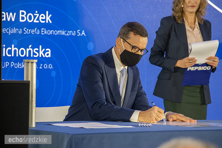 Wbudowanie kamienia węgielnego pod budowę zakładu Frito Lay w miejscowości Święte