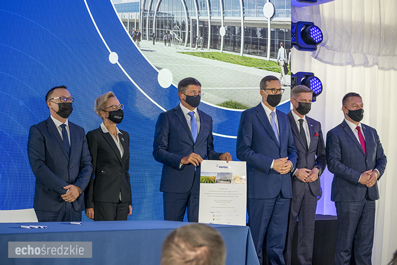 Wbudowanie kamienia węgielnego pod budowę zakładu Frito Lay w miejscowości Święte