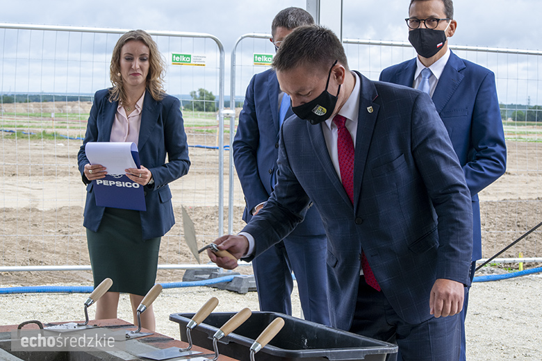 Wbudowanie kamienia węgielnego pod budowę zakładu Frito Lay w miejscowości Święte