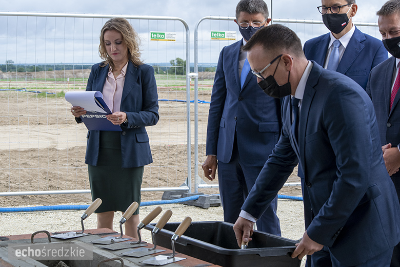 Wbudowanie kamienia węgielnego pod budowę zakładu Frito Lay w miejscowości Święte