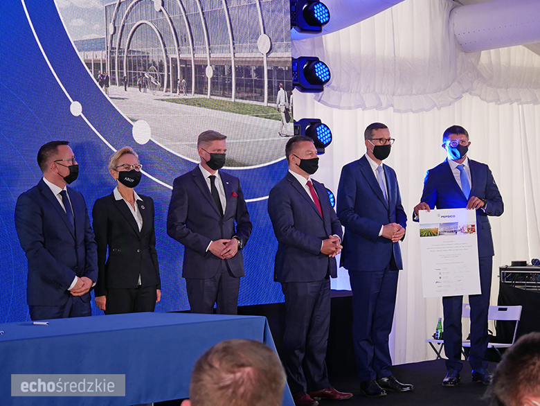 Wbudowanie kamienia węgielnego pod budowę zakładu Frito Lay w miejscowości Święte