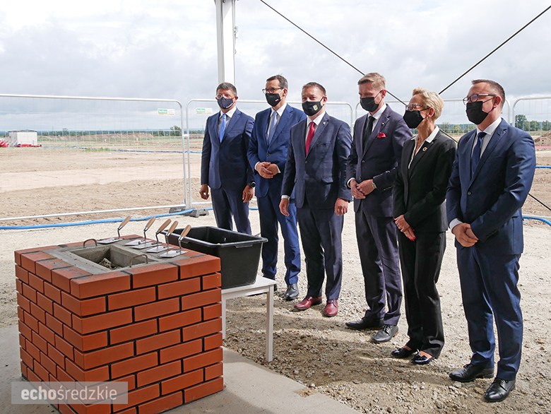 Wbudowanie kamienia węgielnego pod budowę zakładu Frito Lay w miejscowości Święte