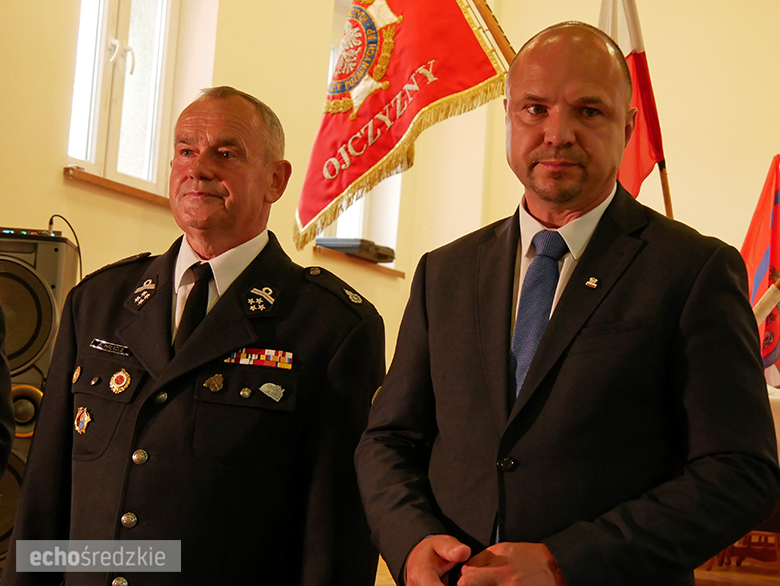 Uroczyste wręczenie odznaczeń podczas świętowania 75-lecia OSP w gminie Malczyce