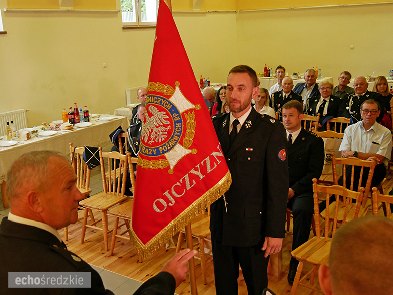 Uroczyste wręczenie odznaczeń podczas świętowania 75-lecia OSP w gminie Malczyce