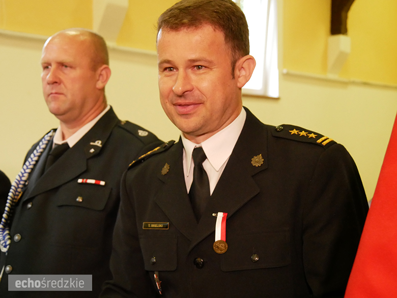 Uroczyste wręczenie odznaczeń podczas świętowania 75-lecia OSP w gminie Malczyce