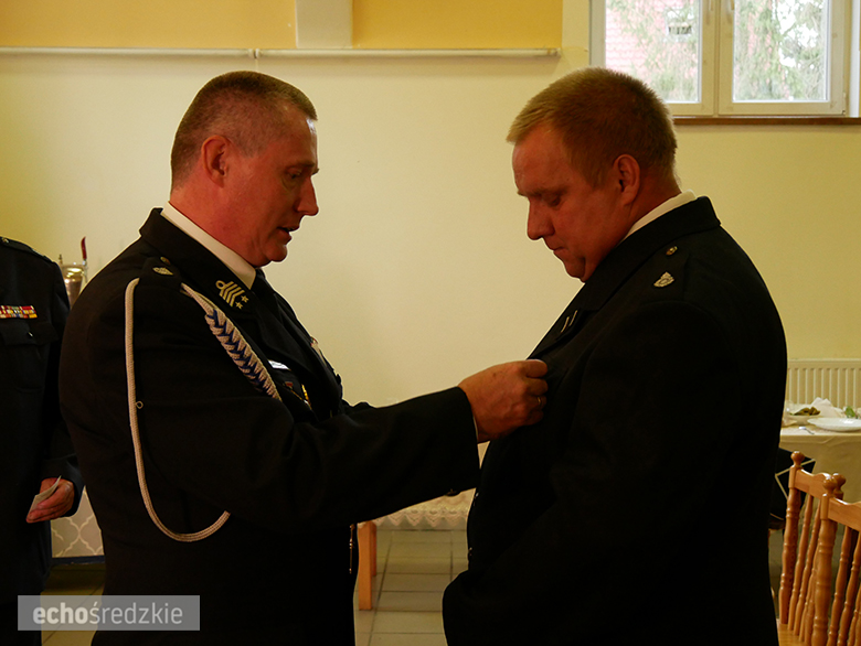 Uroczyste wręczenie odznaczeń podczas świętowania 75-lecia OSP w gminie Malczyce