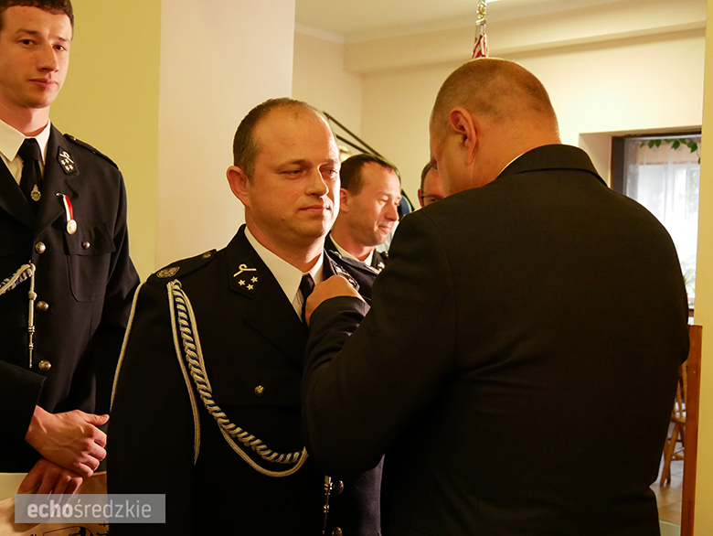 Uroczyste wręczenie odznaczeń podczas świętowania 75-lecia OSP w gminie Malczyce