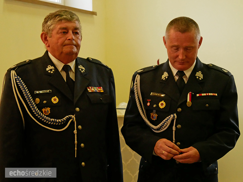 Uroczyste wręczenie odznaczeń podczas świętowania 75-lecia OSP w gminie Malczyce