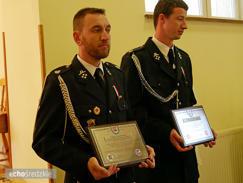 Uroczyste wręczenie odznaczeń podczas świętowania 75-lecia OSP w gminie Malczyce