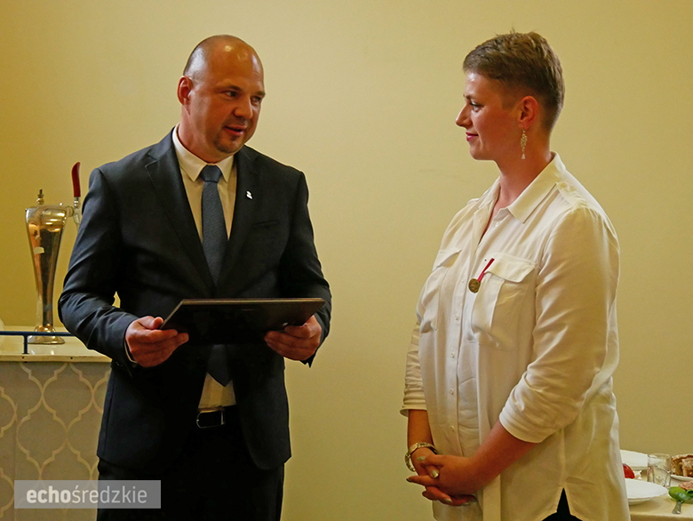 Uroczyste wręczenie odznaczeń podczas świętowania 75-lecia OSP w gminie Malczyce