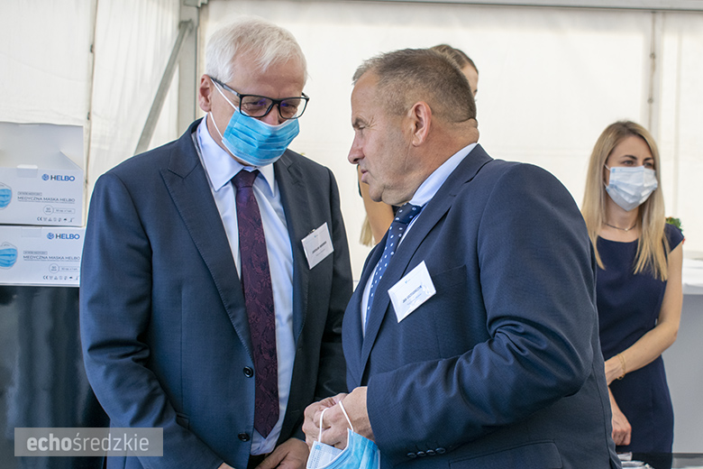 Wbudowanie kamienia węgielnego pod budowę firmy Persan Polska