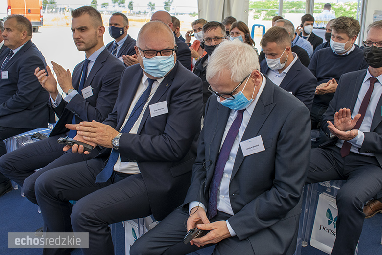 Wbudowanie kamienia węgielnego pod budowę firmy Persan Polska