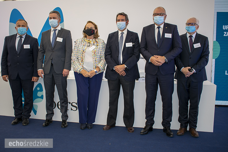 Wbudowanie kamienia węgielnego pod budowę firmy Persan Polska