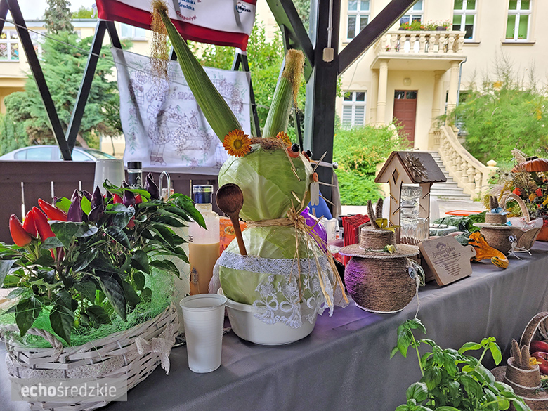 6 zespołów przygotowywało sałatkę z kurczaka