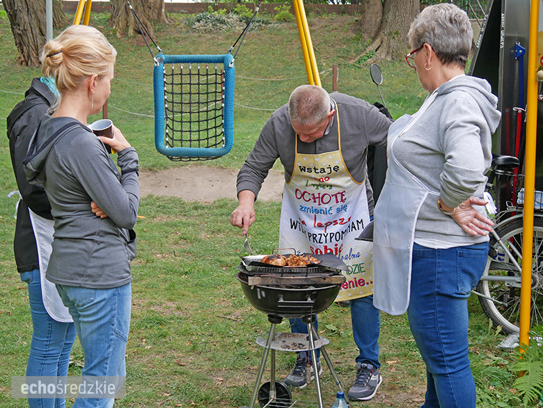 6 zespołów przygotowywało sałatkę z kurczaka