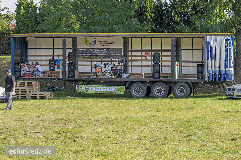 Charytatywny zlot samochodów modyfikowanych w Malczycach