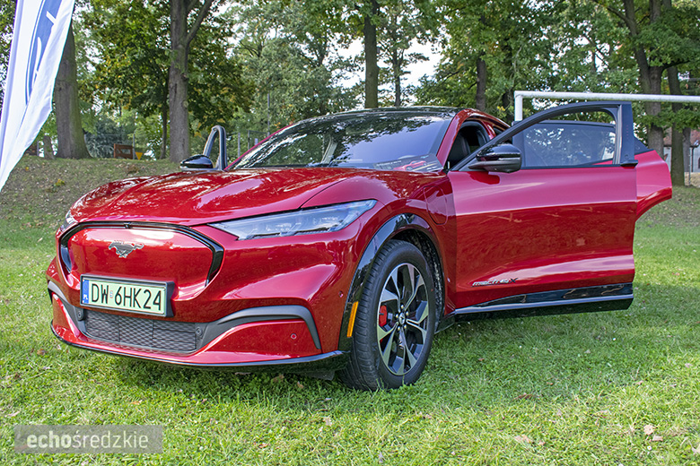 Charytatywny zlot samochodów modyfikowanych w Malczycach