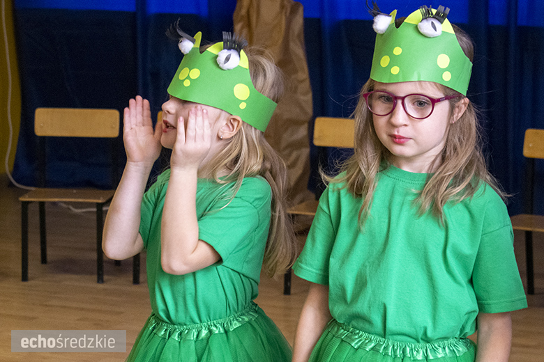 Przedstawienie "Królewna Śnieżka" w wykonaniu najstarszej grupy