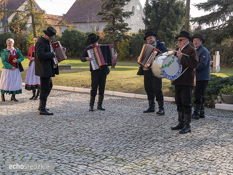 Obchody Święta Niepodległości w Kostomłotach