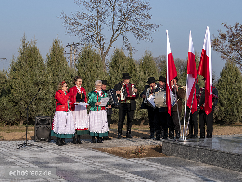 Obchody Święta Niepodległości w Kostomłotach