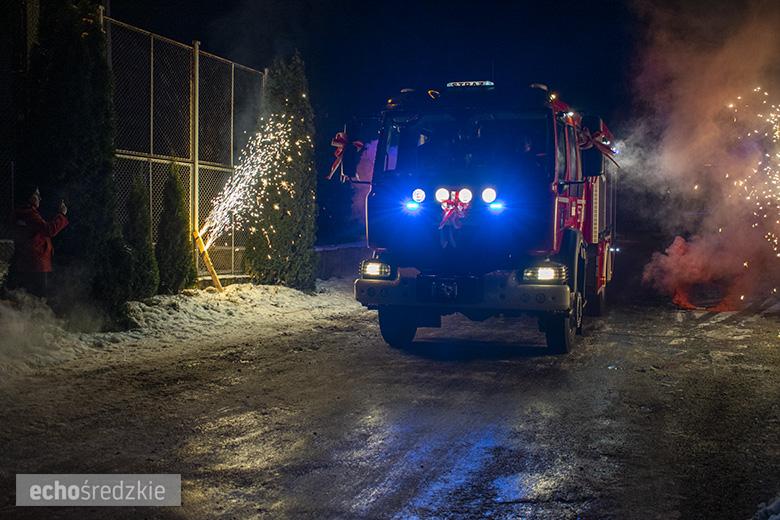 Powitanie nowego samochodu OSP Lusina