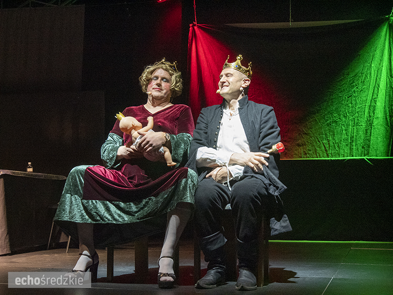 Spektakl "Śpiąca Królewna" w Powiatowym Centrum Kultury Alternatywnej