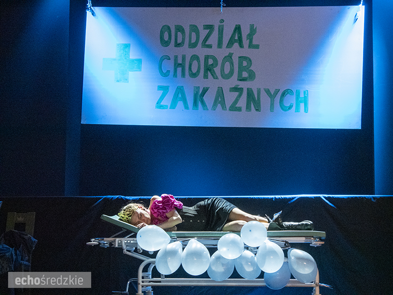 Spektakl "Śpiąca Królewna" w Powiatowym Centrum Kultury Alternatywnej