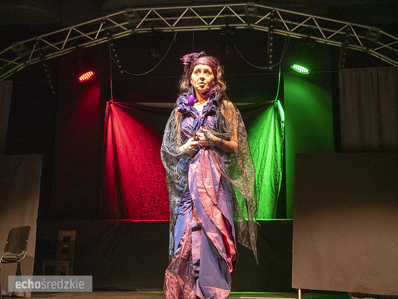 Spektakl "Śpiąca Królewna" w Powiatowym Centrum Kultury Alternatywnej