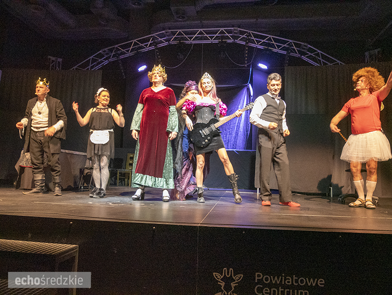 Spektakl "Śpiąca Królewna" w Powiatowym Centrum Kultury Alternatywnej