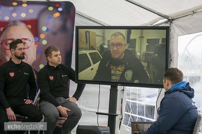 Prezentacja odrestaurowanego Forda Sierra w Komornikach