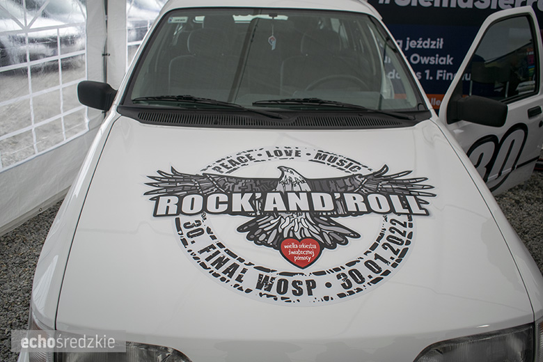 Prezentacja odrestaurowanego Forda Sierra w Komornikach