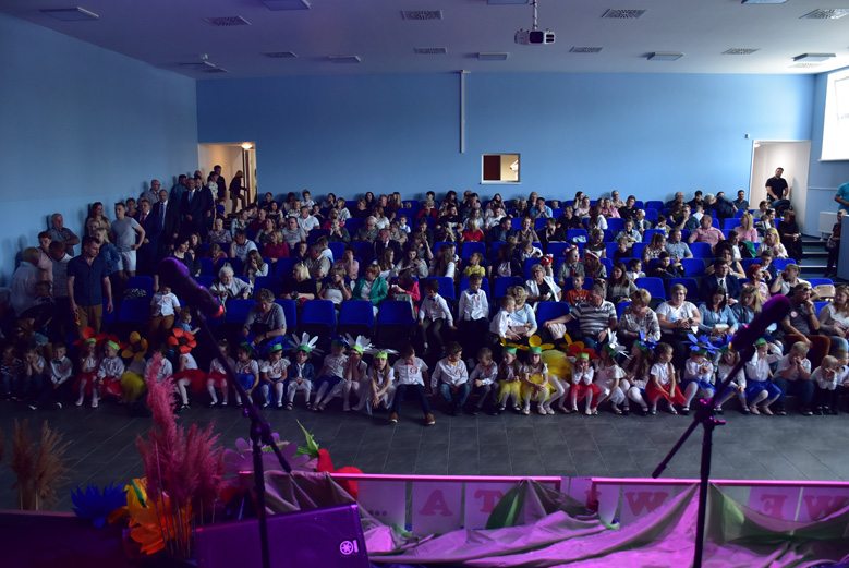 Występy w sali widowiskowej GOKiS w Malczycach