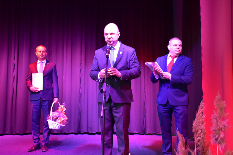 Występy w sali widowiskowej GOKiS w Malczycach