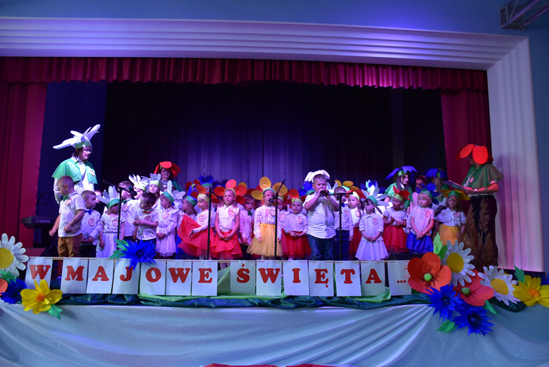 Występy w sali widowiskowej GOKiS w Malczycach