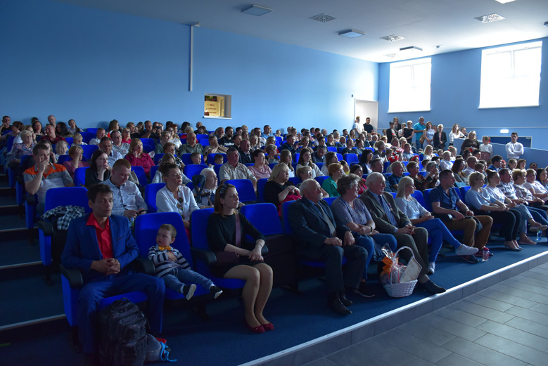 Występy w sali widowiskowej GOKiS w Malczycach