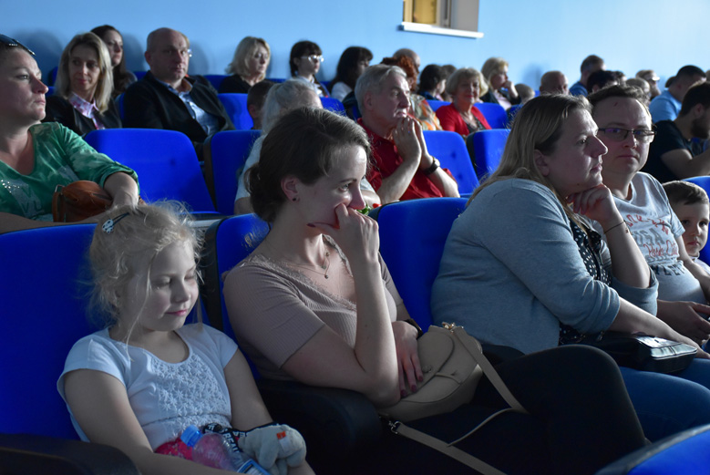 Występy w sali widowiskowej GOKiS w Malczycach