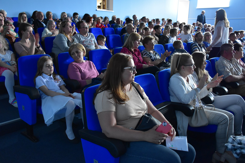 Występy w sali widowiskowej GOKiS w Malczycach