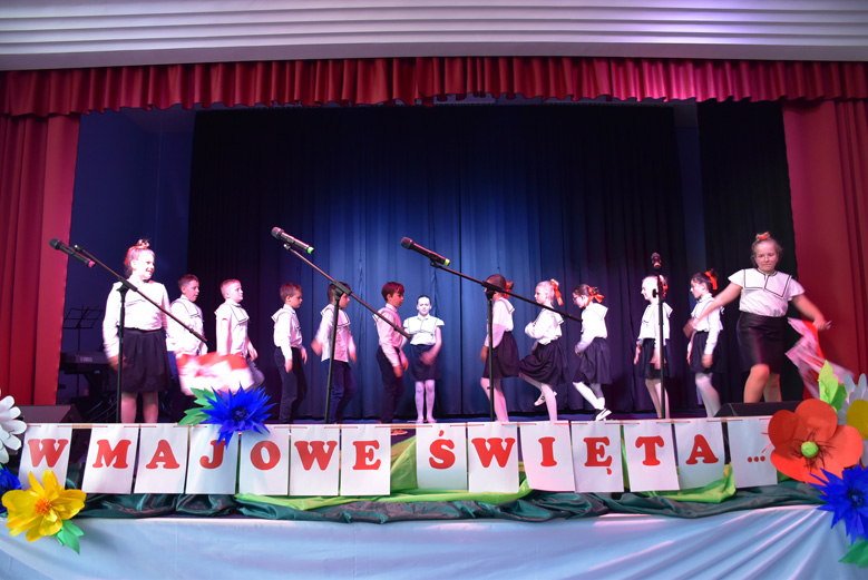 Występy w sali widowiskowej GOKiS w Malczycach