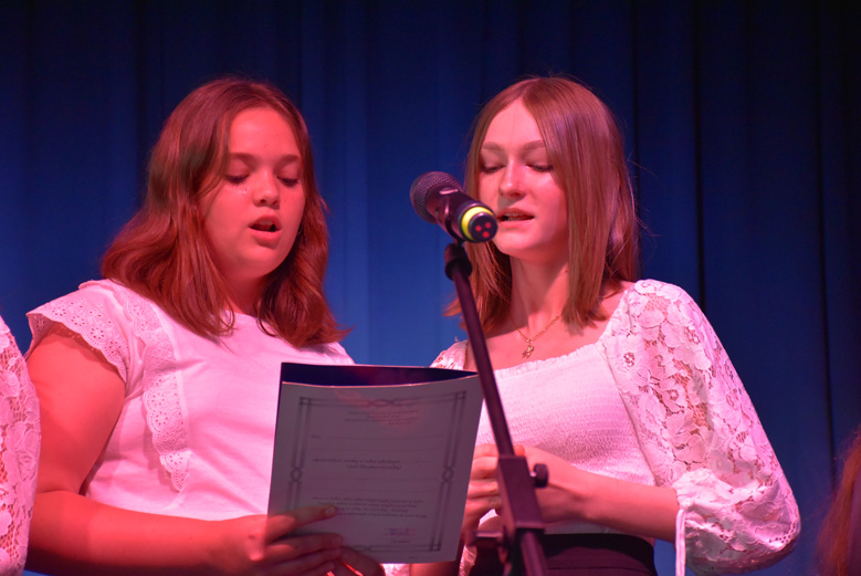 Występy w sali widowiskowej GOKiS w Malczycach