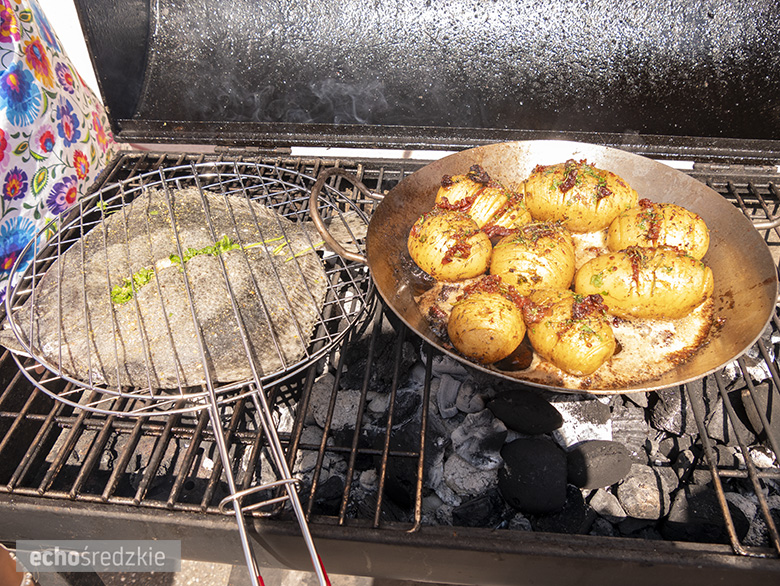KGW Malczyce z najlepszą rybą z grilla.