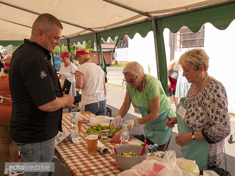 KGW Malczyce z najlepszą rybą z grilla.