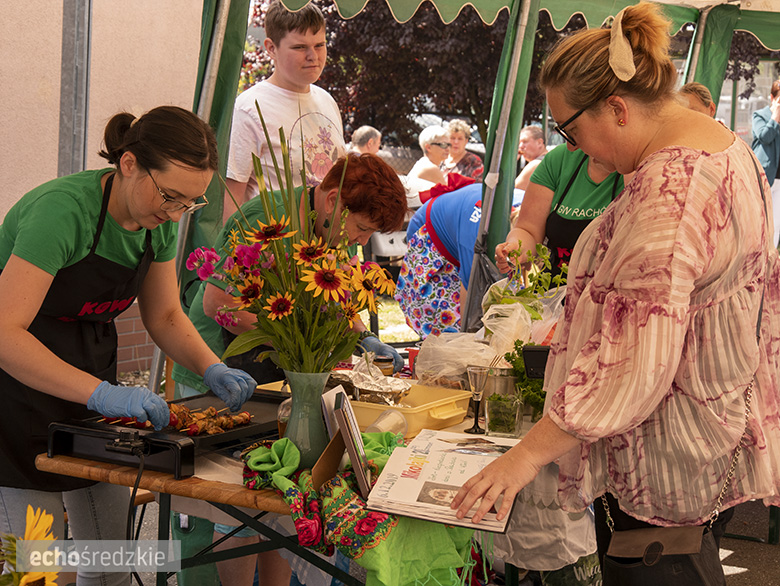 KGW Malczyce z najlepszą rybą z grilla.