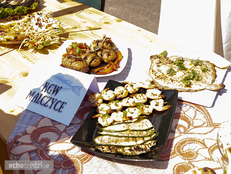 KGW Malczyce z najlepszą rybą z grilla.