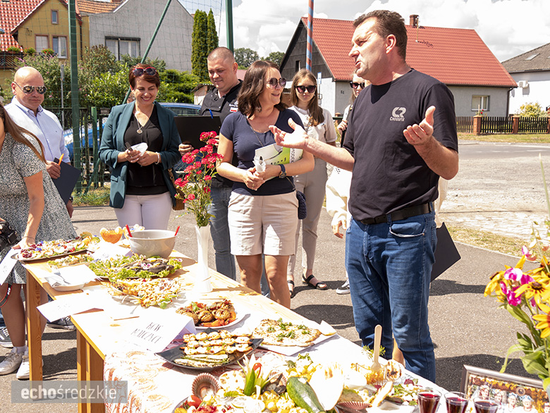 KGW Malczyce z najlepszą rybą z grilla.