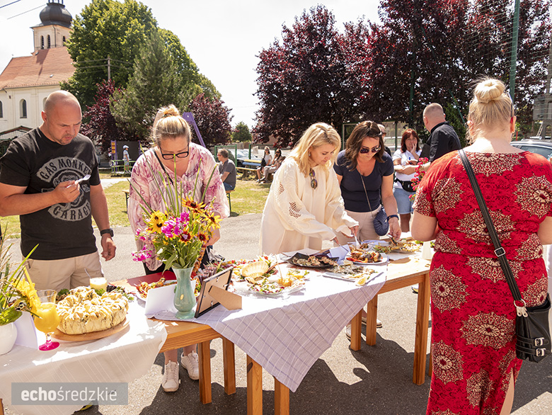 KGW Malczyce z najlepszą rybą z grilla.