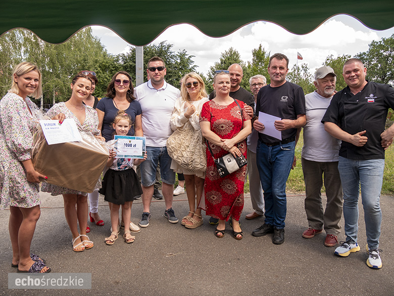 KGW Malczyce z najlepszą rybą z grilla.